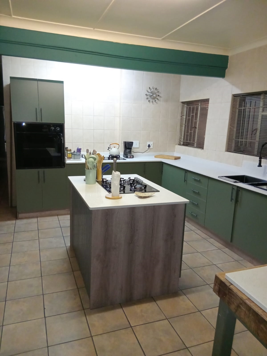 7 Bedroom Property for Sale in Bodorp North West